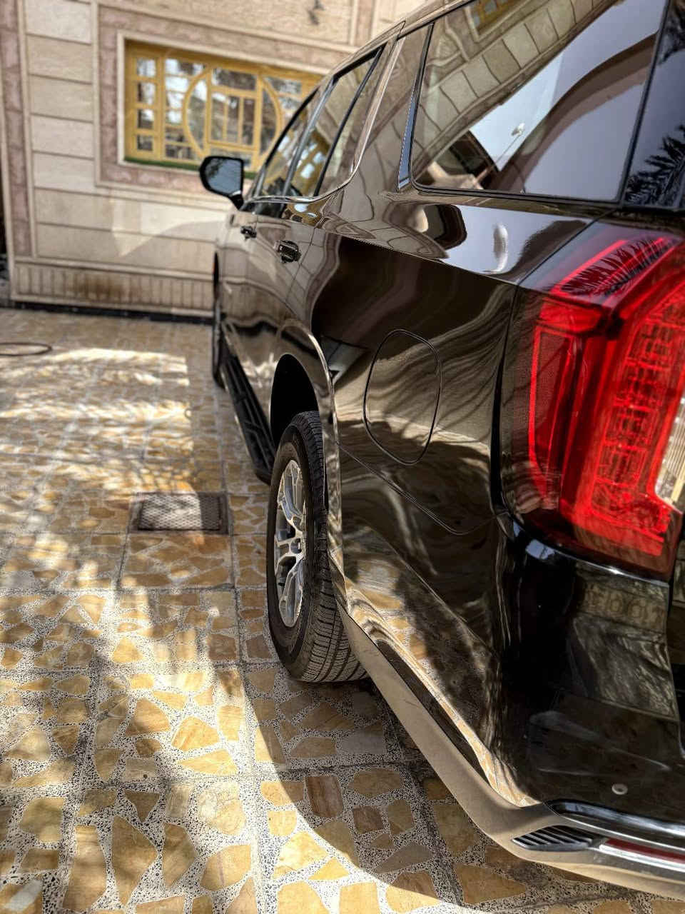 السلام عليكم سياره GMC مديل 24خليجي موصفات SLE مغلفه نانو السياره كفاله عامه من الزلق والشخط والصدعه السياره ماشيه23000 بعده بضمان شركه المنصور العنوان البصره الجنينيه *********** السعر 49000الف دولار
