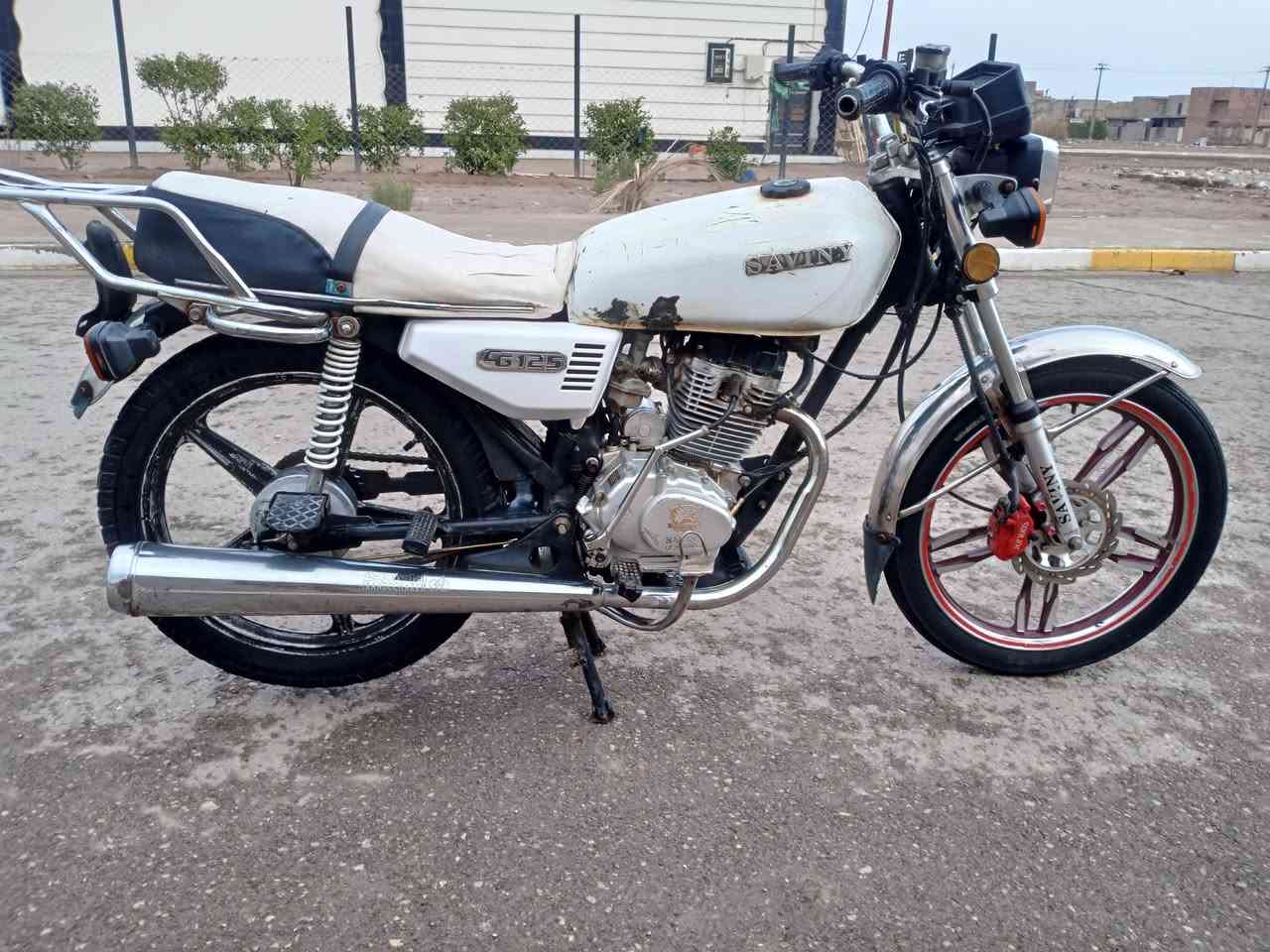 سلام عليكم دراجه سافان 5كير اوراق أصولي موديل 2022 السعر 375 وبيها مجال واسط صويره  الاتصال على الرقم ***********
