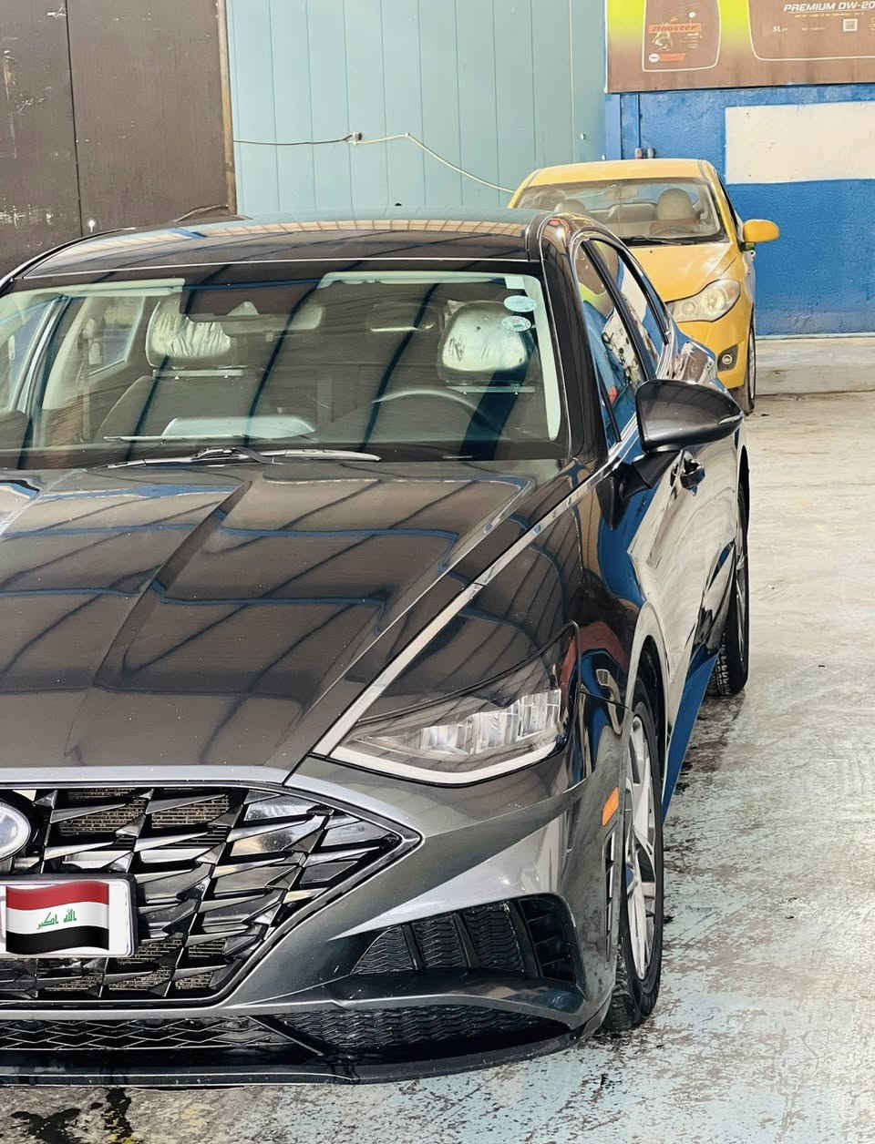 🔹 سوناتا موديل 2022 وارد أمريكي
 • حادث بسيط (ربع الجاملغ الخلفي جهة السايق) ✅
 • باقي السيارة كفالة عامة مثل  الوكالة
 • السيارة كلها ليبل واحد يعني 100%
🔸 المحرك المرغوب:
 • حجم 2500 تنفّس طبيعي
 • نظام متطور 8 بخاخات (4 بخاخات دوش + 4 بخاخات GDI)
🔸 مواصفات السيارة :
 • بصمة تشغيل + تشغيل عن بعد
‏ • Auto Hold
‏ • Drive Mode (4 وضعيات قيادة)
 • قيادة آلية + تحديد المسار
 • تبريد شاشه منفصل + تبريد ثلج ❄️
 • رادار أمامي وخلفي وجانبي
 • توقف ذاتي عند الخطر 🚨
 • فول مواصفات عدا الفتحة
 • تخم تاير جدي
  •كشنات تدفئه 
  •كشنات كهربائية فول تحكم 
  •سبير مال الشركة + مثلث + مطفأ حريق

📌 السيارة جديدة بمعنى الكلمة، حتى ماء الراديتر بعده مال الشركة 💧
📌 رقم أربيل دولي بأسمي وتحويل مباشر
📌 السيارة ترايك للبصرة ✅
📌 بدون نقص برغي واحد 🔧
🖼️صور الحادث مرفقة بالمنشور 

📌 عنوان بابل حله 
📞 للتواصل: يتوفر واتساب 
***********

علق  يصلك السعر خاص مباشرةً 💰

لمتابعتنا على قناة التليجرام  :- 
‏https://t.me/CARSIRAQ10
