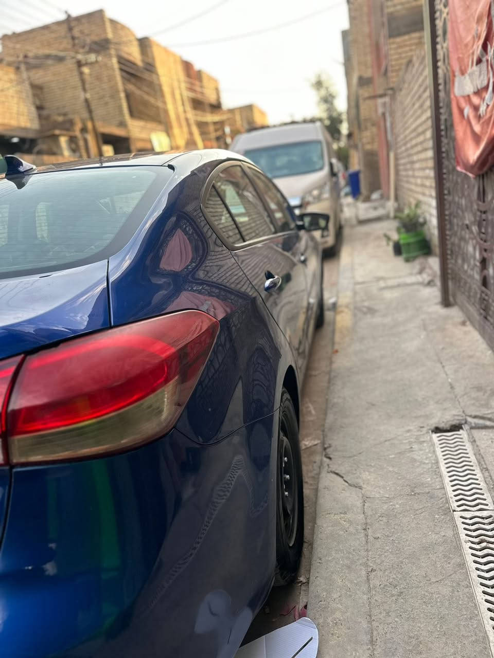 السلام عليكم فورتي موديل 17 مكينه 
سيارة رقمها اربيل وبأسمي وهزة جديدة
2000 دوش سياره وارد امريكي ضرر بس رصعة بلصندوك ودوسات جوة الباب صبغ فقط…+سياره صار حادث بيهه بلعراق فقط بنبد مبدل والايربالك طك وجاملغ ل ايمن تعديل ؏ بارد فقط وباقي دواخل مكفوله… حالياً سياره طافيه كامت ويرادله مكينه سعر 100 وبيها مجال
رقم الهاتف :***********
