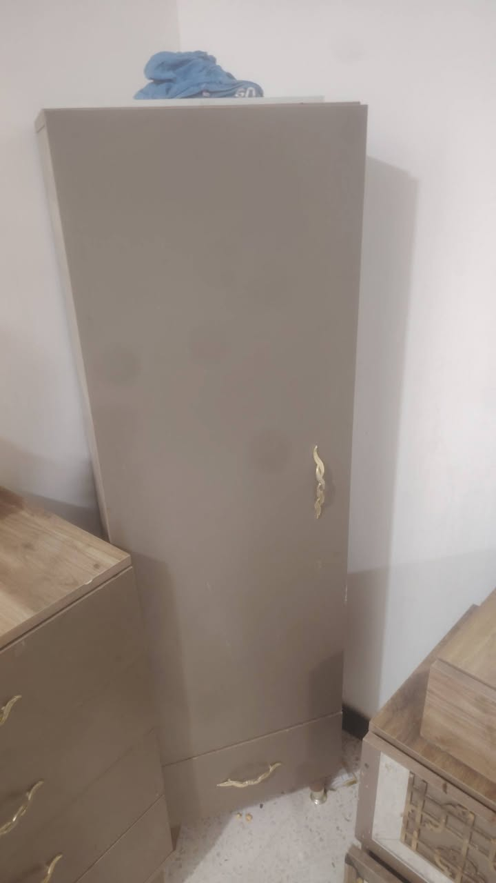 غرفه نوم للبيع بيها ضرر نتيجة النقل ربي يعنا على الإيجار
كنتور ٦ بوب ميز تواليت زاويه مجر ٤ جرارات جربابه فقط صوميه تزكام بس صوميه ماخذها ب١٣٠ الف وتاج شيزلون  مالها بسعر ٤٥٠ الف مكاني بغداد الدوره قرب أسواق توشه
***********
***********
