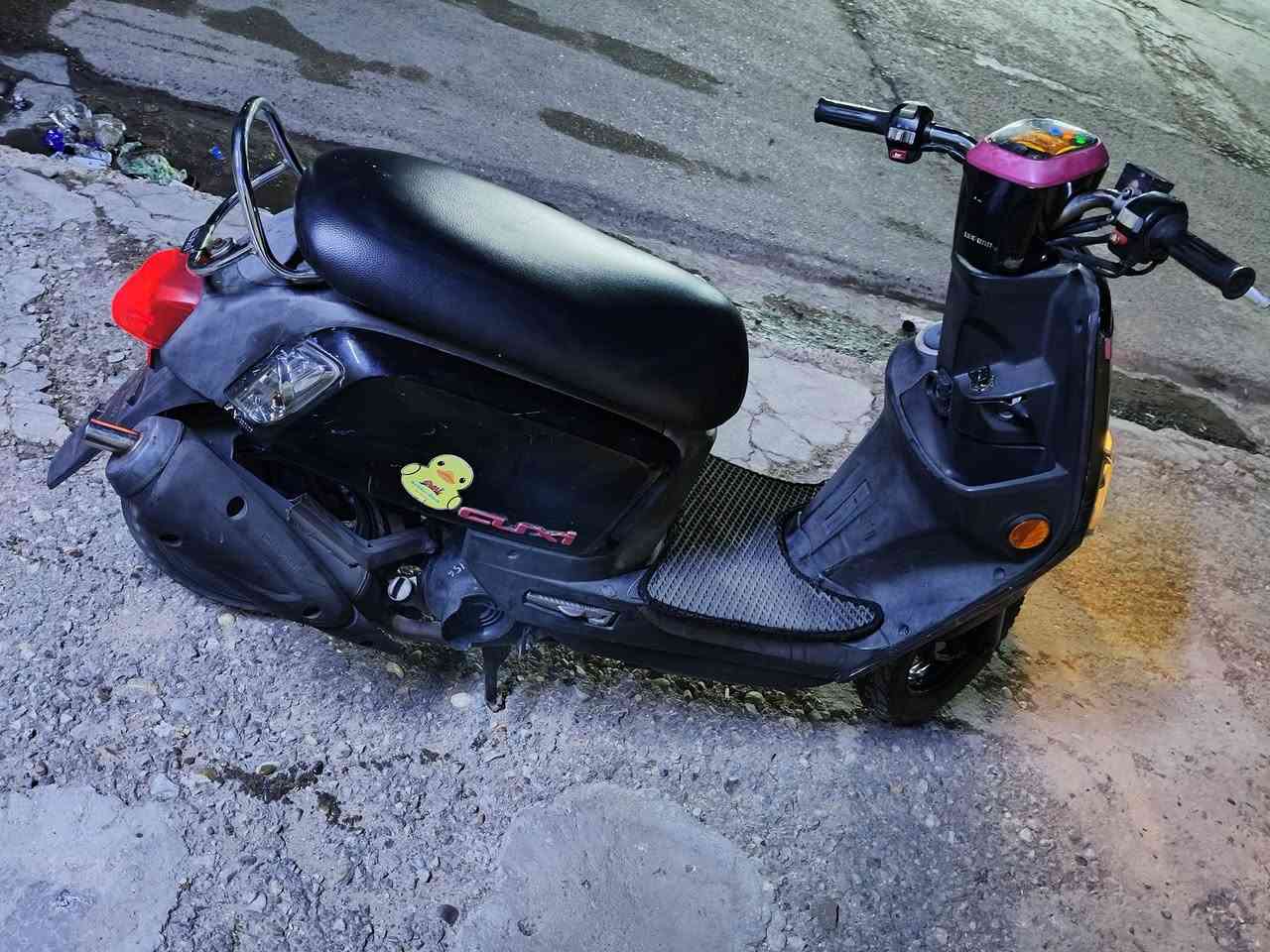 سلام عليكم شباب. دراجه ماكس بوليس بعدهه جديدة مال رمبه . ختم واحد داخل وخارج. ويا المكينه. جيب فيتر وتعال افحص. دراجه وكاله. 
 دراجه خير  من الله شلعه معدل. الهاتف *********** واتساب متواجد كل الاوقات. العنوان. حي العامل قرب المؤسسة. السعر 950 الف وبيها مجال
