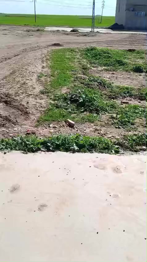 قطعه ارض للبيع مجمع الحياة مساحه 250 متر ارض ركن اي استفسار على هاذا رقم ***********
