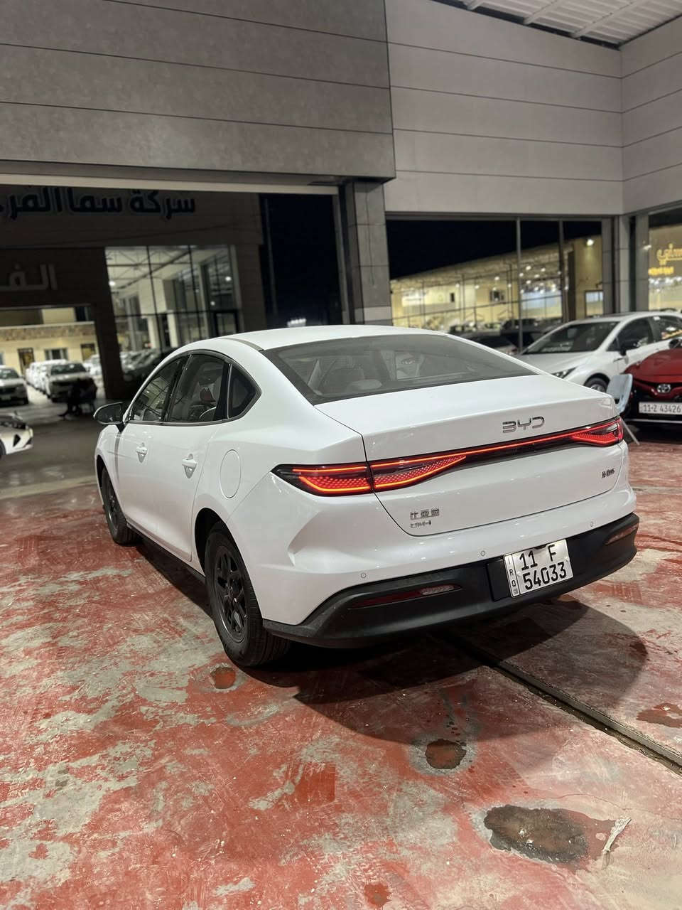 السلام عليكم (زيرو)
النوع : BYD سيل 5 

• موديل 2025

الرقم : بغداد ( باسمي) 

تحويل مباشر / بدون دلالية

المحرك والتقنيات

(Hybrid + Electric + Petrol) اقتصاد 1500cc محرك •

*   تبريد أمامي وخلفي قطعتين

-   كير ماوس+ تمشيك مايقارب2100 كم

*   بصمة + بصمة ابواب 

*   شاشة وسطية

*   كامرة خلفية

*   حساس خلفي�الإضاءة والتصميم

*   لايت زنون

* بك لايت LED 

*   ويل اسود مات

*   داخل جلد لون أبيض

*   تحكم مقود جانبين

السعر :20.200 مليون  وبيه مجال 

العنوان : بغداد - البياع 

باقي التفاصيل الاتصال ؏ الرقم او واتساب 

***********
