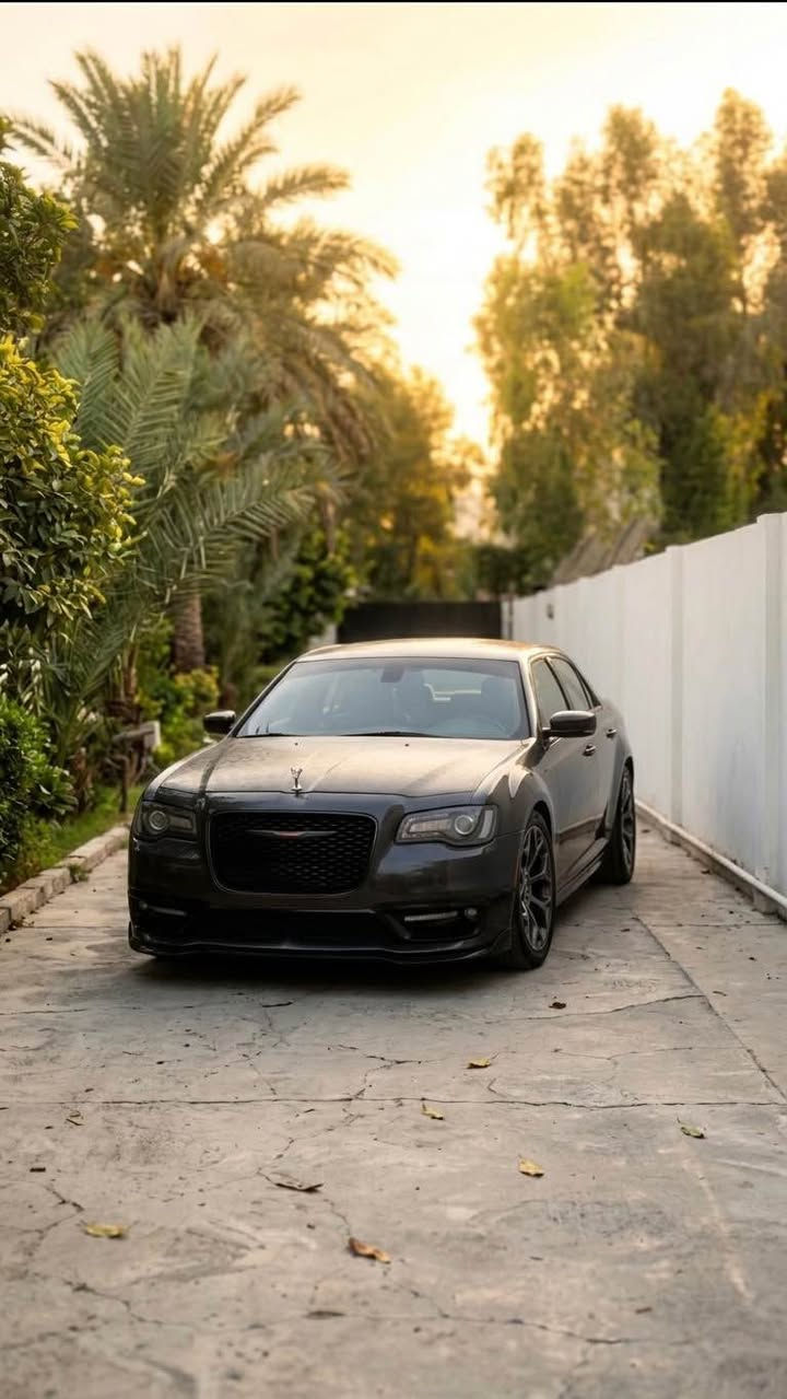 كرايسلر S300
موديل 2022
محرك V8 5700
ماشية Km 70.000
السيارة جديدة بمعنى الكلمة
حادثها فقط صندوق ومبدل بلادي بدون صبغ السيارة كلين تعتبر بدون ايرباك
مواصفاتها فول بانوراما حساسات امامي خلفي كشن وستيرن تدفئة نقط عمية وباقي مواصفات الاس المعروفة.
السعر 298$ وبيها مجال
مكان السيارة بغداد اليرموك اربع شوارع

*********** بغداد, العراق
