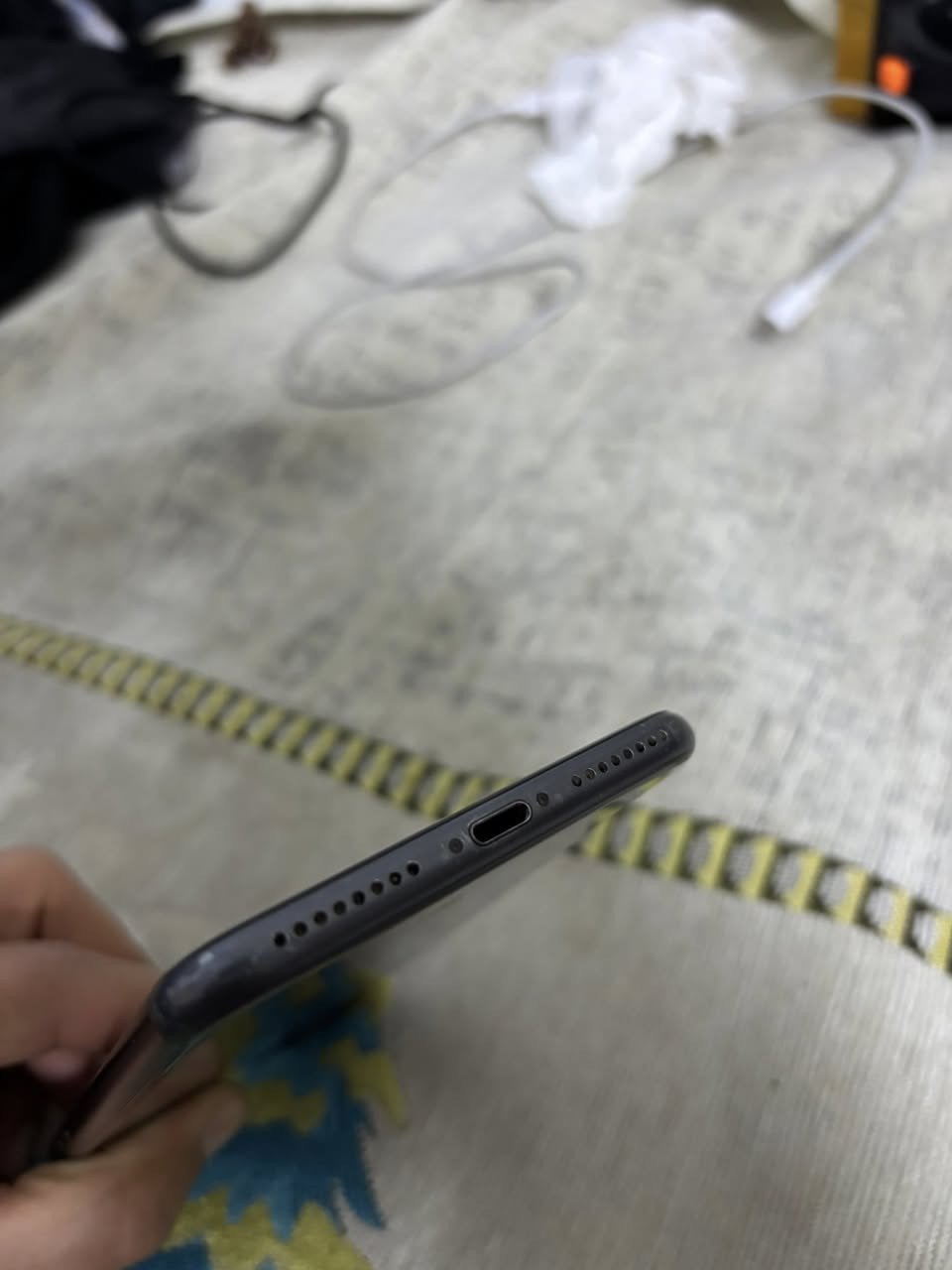 للبيع IPhone 8 Plus
ممفتوح شاشة بلادي بطارية بلادي كل جسمه بلادي 
بطاريه 75% بلادي 
سعر 125 
***********
