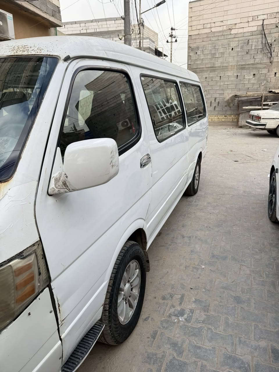 جنبي اج وان موصليه سياره جاهزه ما ناقصه اي شي تخم تاير جديد كهربائيات عامه تشتغل اي نقص ما بيه السياره العنوان البصره سعره 35 ورقه
***********
