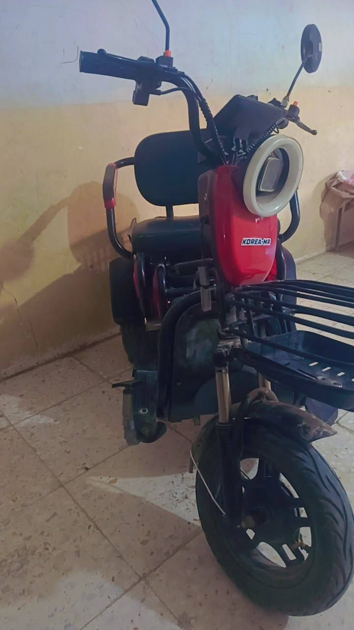 دراجه معاقين نضيفه مستخدمه قليل ب800بيها مجال بسيط ***********
