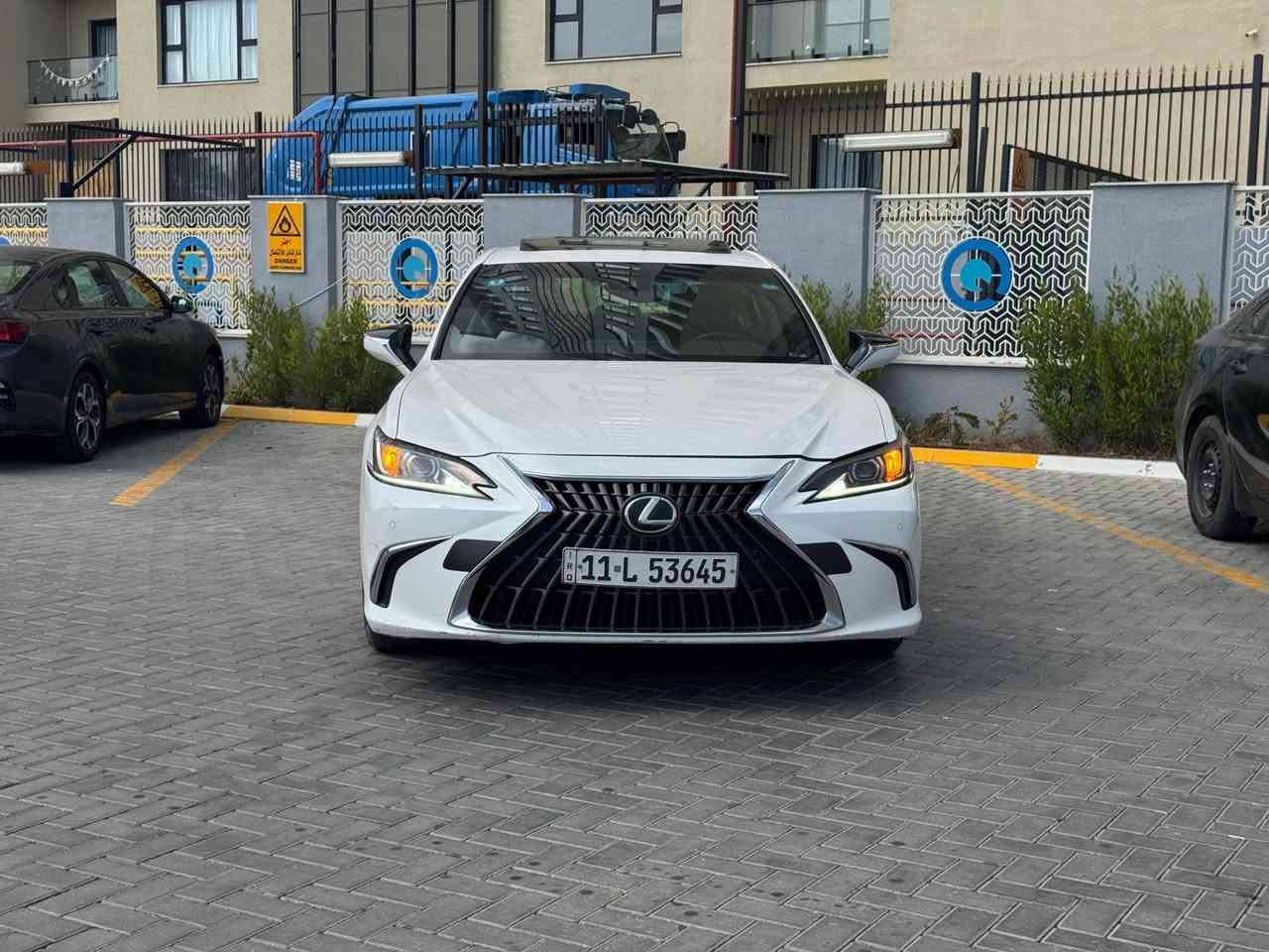 السلام عليكم
تويوتا لكزز وارد موديل 2022

. بيع او مراوس 

ماشيه 99 الف 

حادثها دعاميه وبنيد سياره بدون ايرباك 

مواصفات 

بصمه 

شاشه 

كأمره 

سلايت روف 

كراسي جلد + كهرباء 

مكانها بغداد حي الجهاد 

السعر 280$ بيها مجال 

رقمي ***********
