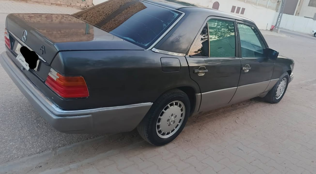 ‏السلام عليكم للبيع مارسدس دب 300 السعر 43موديل 92 رقم بغداد الماني كير و محرك بلاد ع شرط السياره كلهه بلاديه  قواعد بلاد  فوول مواصفات مكاني نجف رقمي ***********
‏ النجف, العراق

