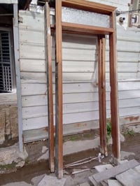 بيبان مع الجراجيب خشب جاوي عدد2 وجراجيب فقط عدد 2  القياس متر في مترين...