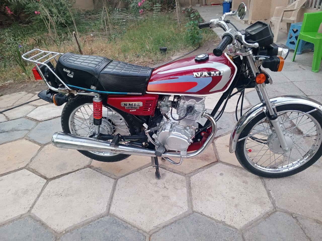 دراجه للبيع مديل 23 طالعه بـ24 

أوراق كاملـه 

دراجه كارتون كفاله عامه 

مكان سوق الشيوخ 

السعر 1.400 

***********
