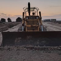 بلدوزر اليجار جاهز  07864597723