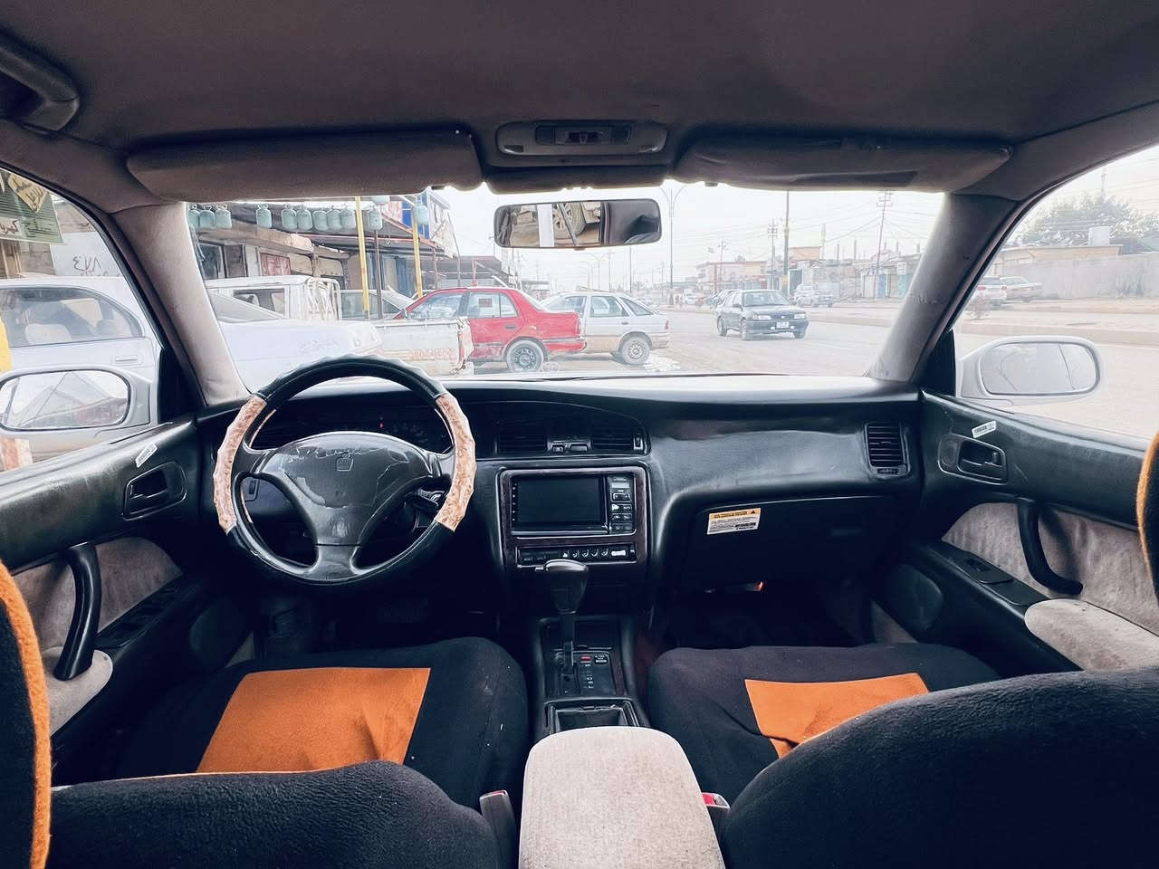 السلام عليكم بطه للبيع موديل 1992 محرك كير 2500 شرط تدفئه تبريد شرط صدر تايرات كلو نضيف رقم الماني نينوى سنويه 2027 شرط التحويل بيها صبغ مكانات بدون حادث شرط سعر 57 وبيها مجال قليل 
اتصال ***********
