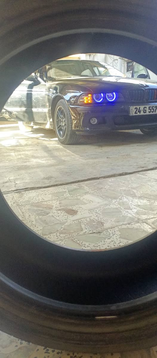 للبيع او مراوس بجارجر بي ام صقر موديل 2000 كراسي كهرباء فتحه تايرات جدد ويل رياضي سياره جائزه من كلشي ***********
