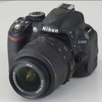 نيكون D3100 • عدسة 18-55 أصلية • ملحقات كاملة