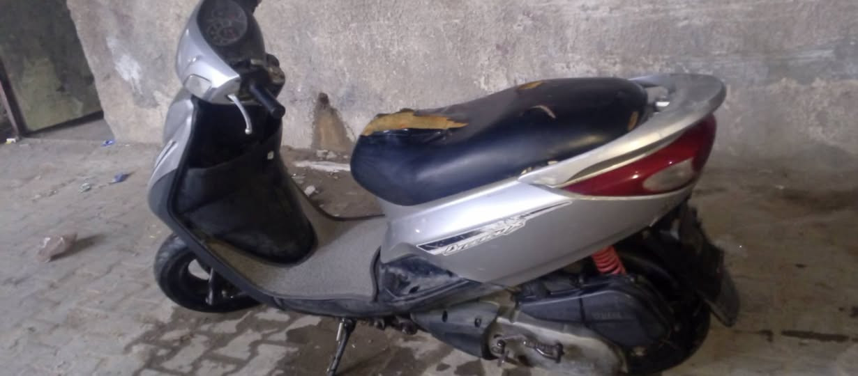 الله السلام عليكم دراجه بريز  الدراجه طالعه من الرمبه كابريتر الدراجه على وضع الرمبه مملعوب بيها شي نهائي جيب وياك فيتر وفحص الدراجه مكفوله من التاير للتاير ‏‪السعر 700 وبيها مجال  العنوان بغداد كريعات الرقم ‏‪***********‬‏
