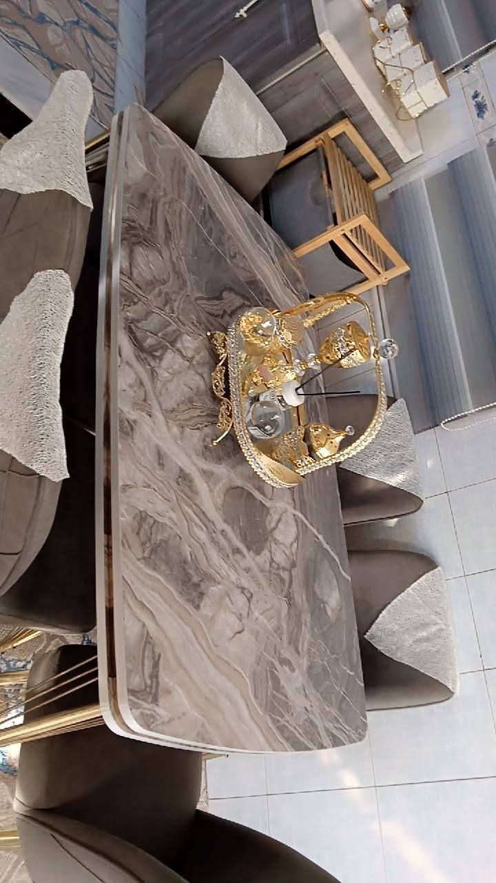 الكاونتر مأخذي بمليون ونص أبيعة بمليون
ميز الطعام ب250
البردات أثنين ب50
جديد ولا كأنه مستخدم 
العنوان الشعب
للتواصل على الرقم ***********
