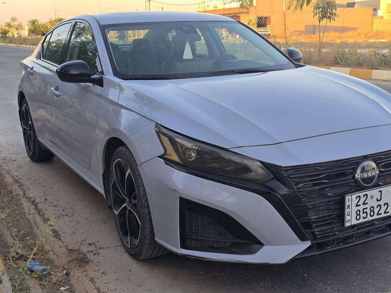 السلام عليكم Altima 2023 SR ويل درايف السياره نضيفه ماشيه ٢٠ الف ماشيه الضرر مالها قطعه وحده الجاملخ الامامي ومبدل بونيد وكاله ورقم الشاصي موجود بلصور 
للاستفسار الاتصال على الرقم  ***********
