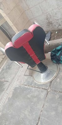 نجف • كرسي نضيف • يحتاج غسيل