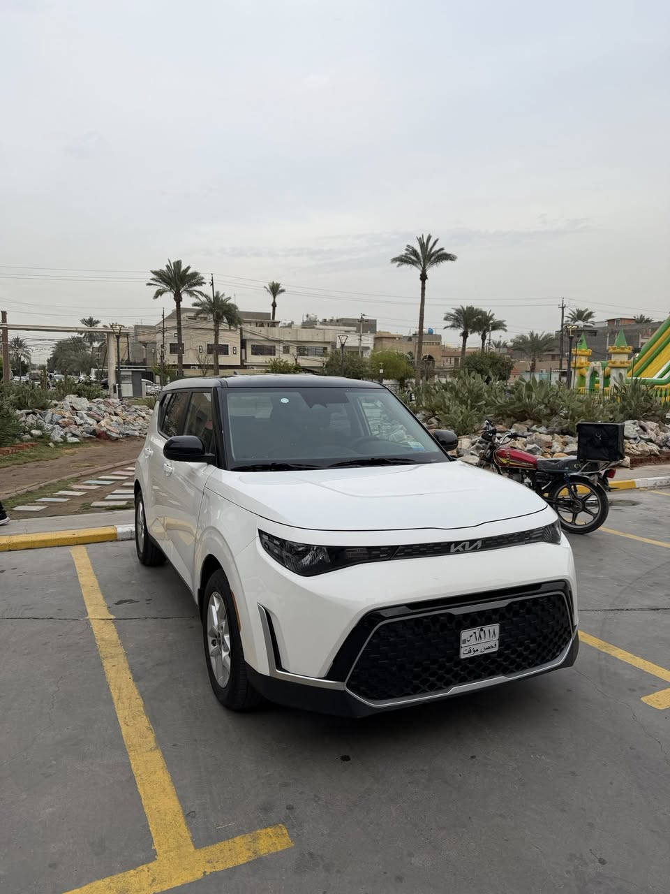 السلام عليكم
سلام عليكم
للبيع كيا صول موديل 2025  حجم المحرك 2000 دوش ماشيه 
2 الف فقط يعني زيرو السياره جديده كلش كلش  
حادث ((بدون صبغ)) فقط تبديل 
بنيد وجاملغ فقط بدون دواخل بدون كلشي 
موصفات  ايباد وبجم عدسه ابواب بصمه 
كشنات كهرباء كشنات تدفه شاحن وايرلس تبريد بيانو رادار امامي شغال رادار خلفي رادار يمنه ويسره حساس اطارات كشاف امامي شغال نضمه قياده
السياره جديده كلش
لد امامي شغال لد خلفي شغال اشاير بل مري ولكب كروم حجمه 18  اناره داخليه دمام صوت امامي وخلفي
تشغيل عن بعد اطفاء ذاتي
انضمه قياده السياره ذاتيه 
للأستفسار ***********
السعر:148 وبيها مجال شويه 
موقع : الخضراء
