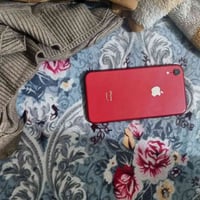 آيفون XR • ١٢٨ • احمر