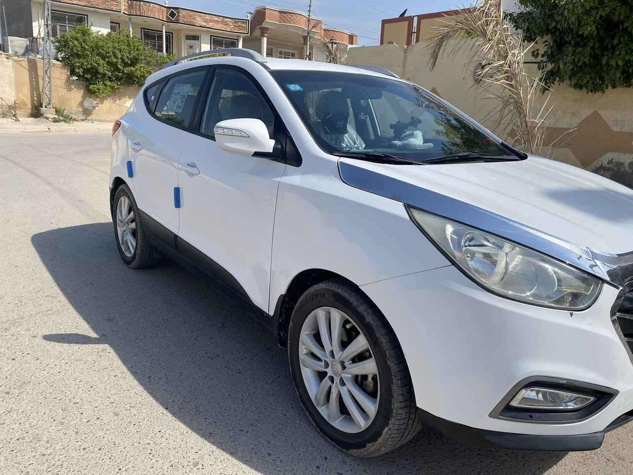 للبيع توسان 2014 خليجي رقم بغداد الدوالي الجديد بسمي هزة وسنويه ورقم كله جديده السيارة كفاله عامه من الحادث بيها مكانات صبغ اثر شخوط من دون معجون محرك٢٠٠٠دوش تبريد ثلج كير وحدادية ومحرك خير من الله تخم تاير جديد السيارة جاهزة من كلشي مكان السياره ديالى الخالص السعر 155 وبيها مجال للشراي 
اتصال ***********
***********.
