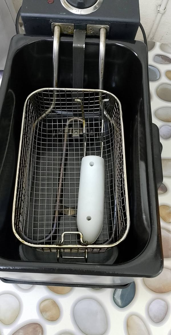 قلاية زيت عميقه درجة اولى 
3 لتر ب30 الف


**إذا كنت صاحب هذا الإعلان وتريد حذفه لأي سبب، رجاءا أرسل رسالة إلى الدعم الفني**