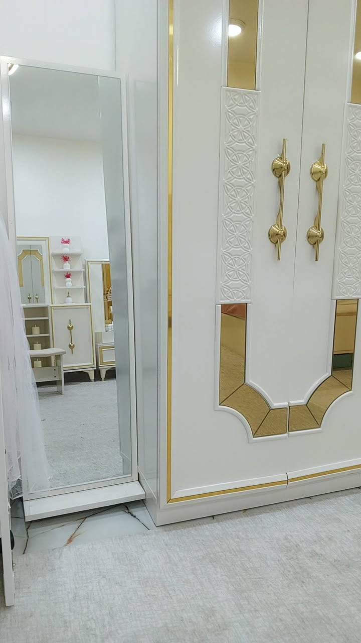 للبيع غرفه نوم مستخدمه 5اشهر ونضيفه ومابيه ولا خدش اشتريته 2 مليون و400 ابيعه بمليون و700 بيه مجال شويه 😄
للاستفسار مراسله هذا الرقم ‏‪***********‬‏
