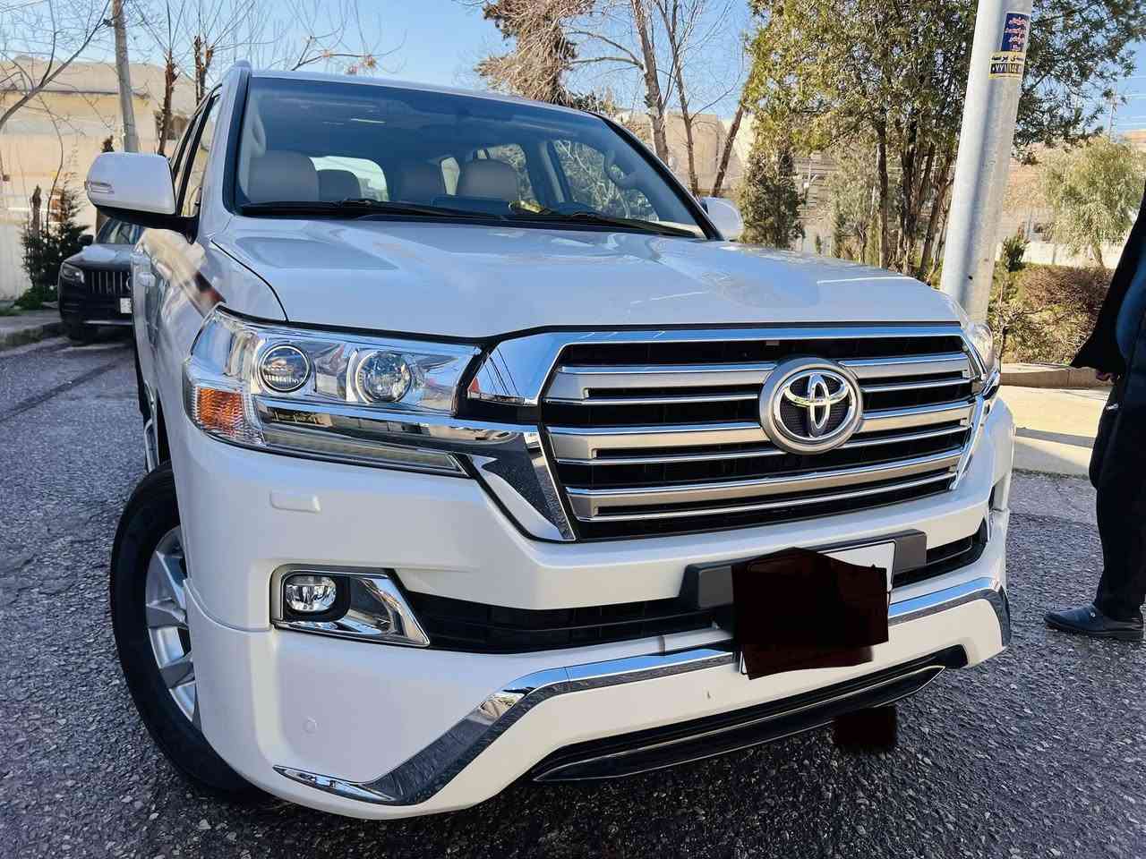 ماشية ٨ الف
٢٠٢٠ 
بدون شخط 
***********
