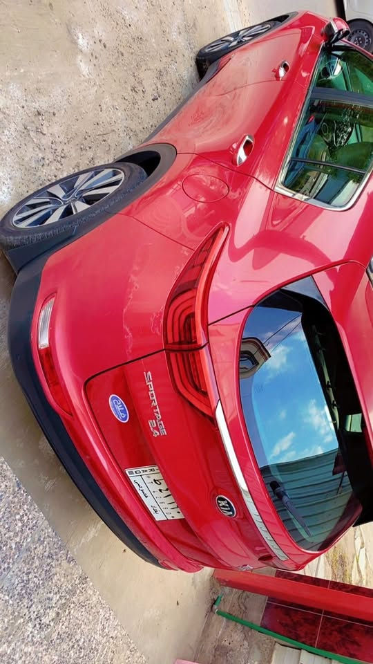 خليجي للبيع موديل 18 صبغ بالباب سايق بدون ضربه محرك2400 بغداد السعر 170 للتواصل ***********
