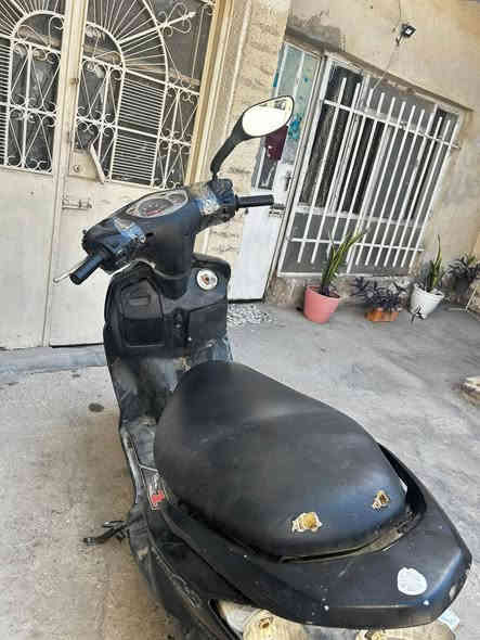 السلام عليكم دراجه سكنس نوتيا 110 للبيع سلف وهندر مكان البياع الشهداء السعر 350 وبيها مجال رقم التليفون***********
