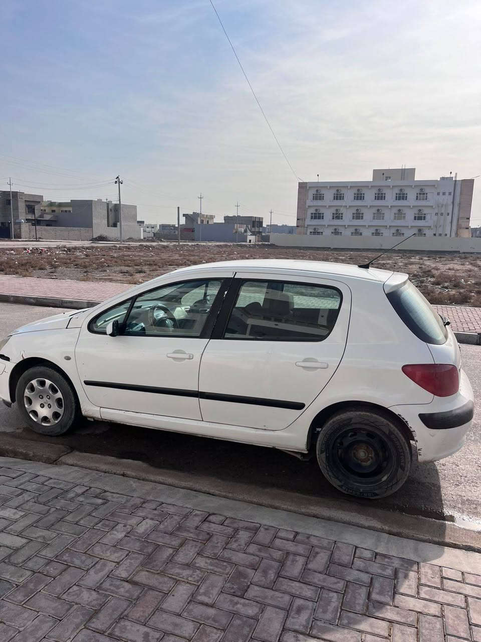 السلام عليكم
للبيع او المراوس 

بيجو 307 موديل 2005 

السياره نضيفه حيل السياره محرك كير صدرها ٤ تايرات جدد كلو مكفول 

السعر المطلوب 55 و بيها مجال للطيبين 
العنوان شرقاط السياره باسمي 

الرقم ***********
