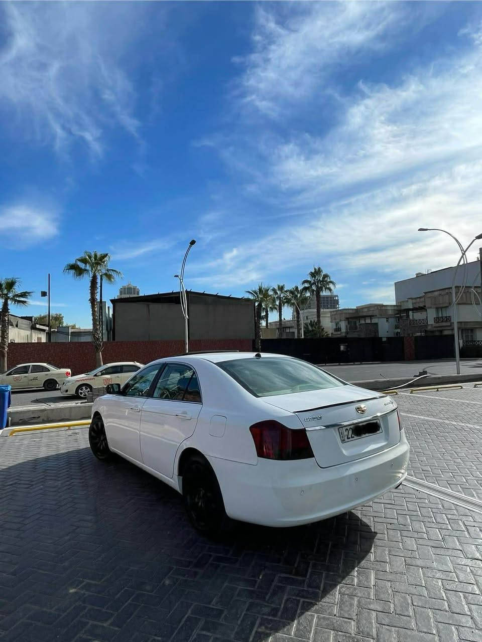 Geely Emgrand 8 
2013
فوول فوول مواسفات 
سلایت 
کوشن جلد  
قفل مرکزی 
حساس 
گێرو مەکینەو تبرید بە شەرت 
(20)مەکینە لانسەر مەرخوب 
رەقەم و سەنەوی و تا 
2029 
بەناوی خۆمە 
بێ  صبخ دوو جێ بچووکی ساردەکوت 
سەیارەکی تا بلێی جاهزو  مالی  دۆستە 
سەیارەکە بە شەرتی ئەوەی لە رسمەکان جوانتر بێت نرخ 79 مجال ت 
ڤایبەر __ واتساپ(***********) أربيل, العراق
