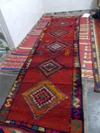 سجادات عدد اربعه جدد  ثلاثه الوان واحده بيضاء  السعر 120 وبيهن مجال ال...