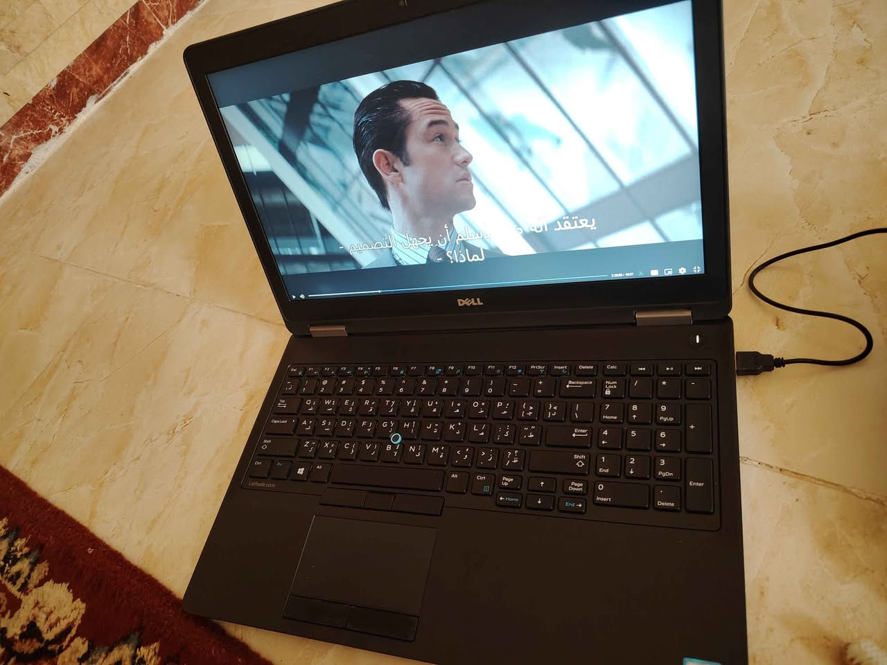 لابتوب Dell Latitude E5570 
​لأصحاب العمل، الدراسة، والألعاب المتوسطة.. لابتوب بمواصفات قوية وتصميم عملي متين.
​✅ المواصفات التقنية:
​المعالج: Intel Core i7-6820HQ (فئة HQ القوية، أداء ممتاز في البرامج الهندسية والمونتاج).
​الذاكرة (RAM): سعة 16GB.
​الهارد (Storage): نوع SSD فائق السرعة بسعة 512GB .
​كارت الشاشة (Double Graphics):
​منفصل: AMD Radeon R7 M370 بسعة 2GB.
​داخلي: Intel HD Graphics 530.
​الشاشة: قياس 15.6 بوصة مريحة للعين.
​الكيبورد: عربي/إنكليزي كامل (Full Keyboard) مع إضاءة خلفية.
​✨ المميزات الإضافية:
​الجهاز نظيف جداً (مثل الصور تماماً).
​يحتوي على كافة المنافذ (USB, HDMI, VGA, LAN).
​بطارية تدوم لفترة جيدة.
​تم تنصيب نظام ويندوز 10 مع كافة التعريفات والبرامج الأساسية.
​💰 السعر: 390,000 دينار شراي الك بيه مجال
يجي وياه ستان ار جي بي و حقيبة. 
📍 المكان: [واسط الصويرة]
​📞 للتواصل أو الاستفسار: [ *********** ] بلاد رز, ديالى
