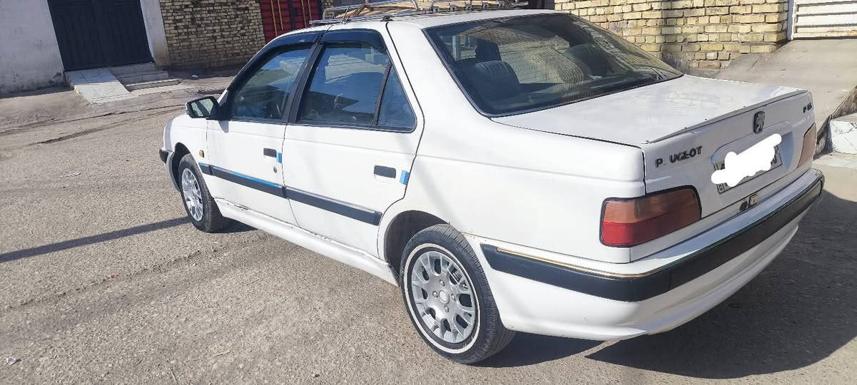 السلام عليكم بيجو موديل 11 
سعر 37 
تدفئه وتبريد شغال تخم تاير  كير ومحرك مكفول
رقم انكليزي سنويه 28 راعيه يريد مداور (مكلف بل نشر) عنوان مغربه هاذ رقم راعيه 
(***********)
