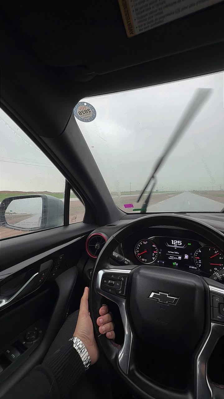شوفرليت بلايزر RS 2023
السياره ماشيه 44km حقيقي 
V6 3600
السياره بأسمي 
فول فول مواصفات 
بانوراما 
4 بصمات بالابواب 
5 انضمه 
2 ويل + 4 ويل 
كامرات محيطيه 
كامره بالمرايه الوسط 
سماعات Bos
جنطه كهربائي 
الضرر بونيد من امريكا + صارت عندي طخه شويه من الزعاميه الوره + شي كلش قليل من الجاملغ تعديل بيدي ار بورقه 
سعر السياره 250 موجوده بسليمانيه 
*********** بي واتساب
