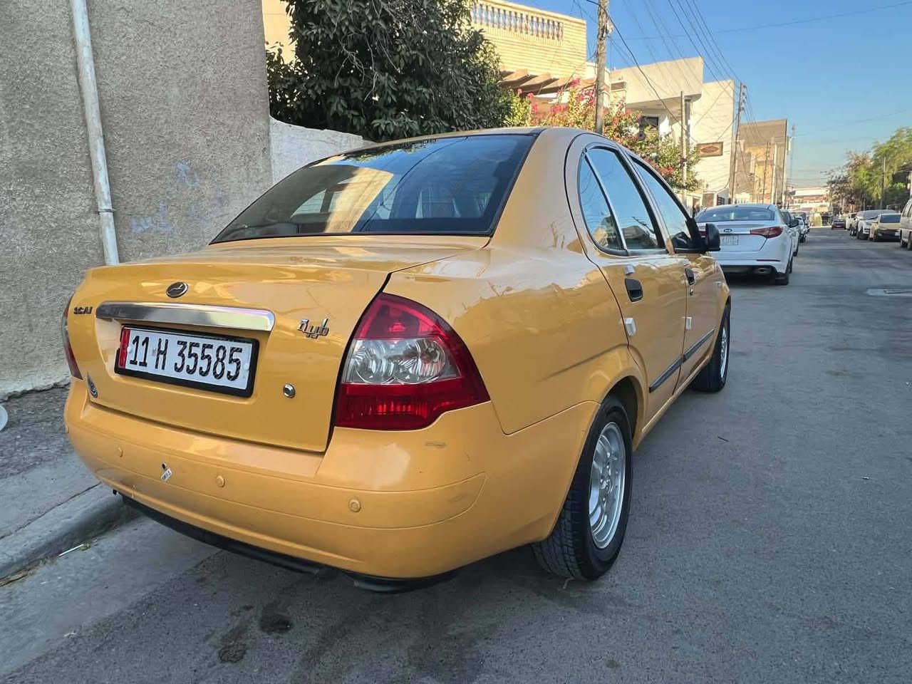 السلام عليكم
طيبة للبيع موديل 2017مكينه وكير خير من الله بيهه بس البنيد مصبوغ وخشم الجاملغ بي بارد موضح بل صور والباقي كفالة حدادية كلهه جديدة 
تبريد ثلج كهربائيات كلهه شغاله السيارة ربع متصرف عليهه تخم تاير جديد السياره ب أسمي هزه جديد راديتر ومروحه جديد 
هيئة وغرامات مصفره السيارة مال جناي 
مكان السيارة بغداد البياع حي الاعلام الشباب 
السعر (45)وبيهه مجال بسيط جدا 

رقم الهاتف.  *********** للاستفسار
