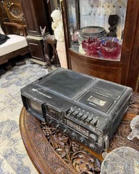 تلفزيون مسجل راديو شغال ونظيف   *العنوان:بغداد الكسره قرب ملعب الكشافه...