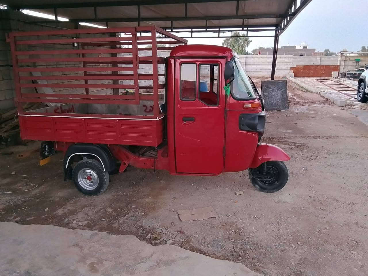 تكتك باجاج حمل
رقم بسامينا 
للبيع 
سعر 3 و 600
مكفولة 
بارد بالقد 
***********
