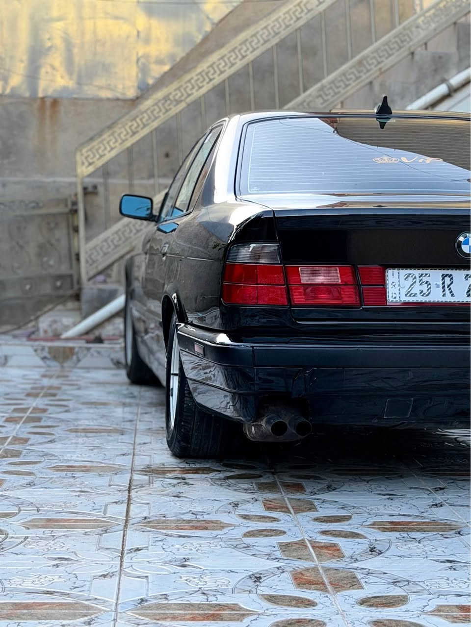 السلام عليكم
  BMW 525 مسكر 
موديل 92
لون اسود ملكي
              ꧁مواصفات꧂
«رقم كركوك مشروع وطني
«هزه جديد
«سلايت طكتين 
«داخل ابيض
«كير اوتماتيك 
«نظام سبورت
«تبريد تدفئه
«قفل مركزي
«دبل ايرپاك
«الكشنات الاماميه تدفئه
«اربع جامات كهرباء
«بيها بلوتوث وي اس بي
«السياره باسمي 
«تخم تايرات جدد
» اول صبغه اله سياره بدون 
حادث ولا جطل
» صدر امامي خلفي شرط 
» سياره جاهزة اي نقص مابيه 
» سياره كروز سرعه شغل 
» حجر بيئه موجود بيه
مكان السيارة كركوك 
الاستفسار الاتصال ع الرقم*********** كركوك, العراق
