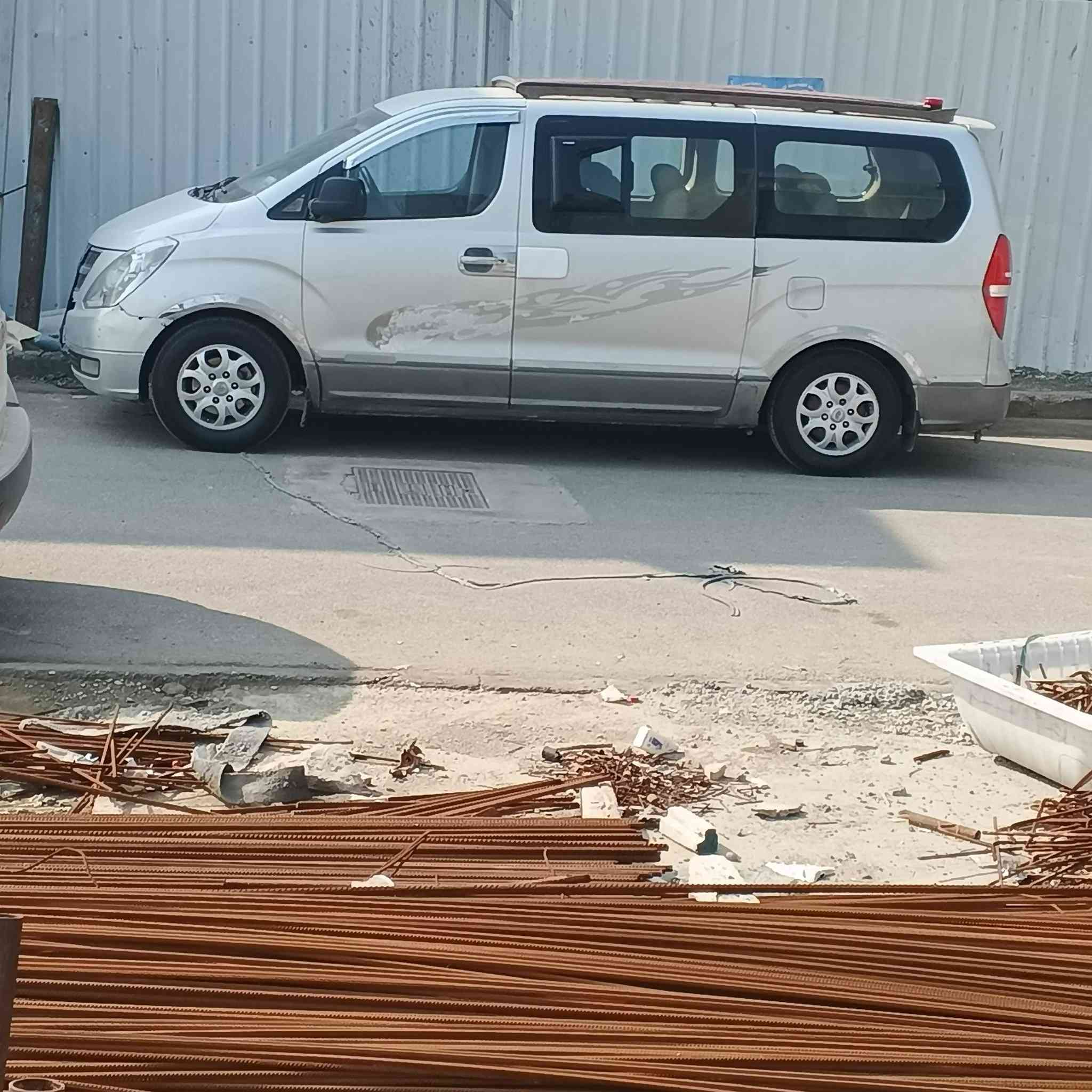 سلام عليكم ستاركس 2009 البيع تبريد فول تخم تاير جديد صدر جديد سعر على تصال *********** مكان سياره بابل القاسم
