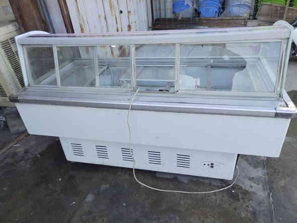 سلام عليكم براد للبيع براد نضيف مامستعمل قليل مكاني ابو عضام ***********
