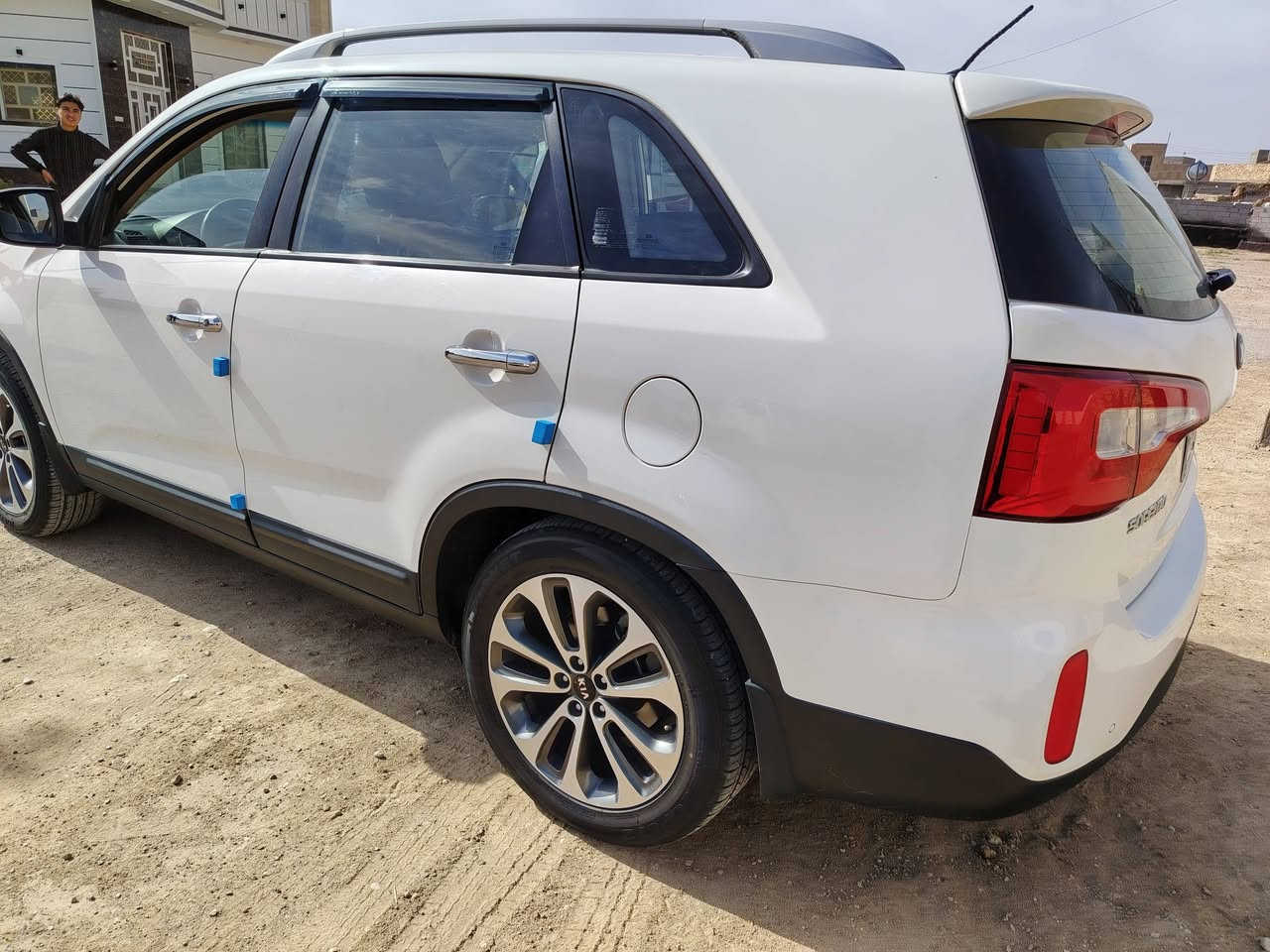 وارد خليجي بدون ضرر محرك 4 فول مواصفات عدا البصمه سياره نضافه خير من الله السعر 190 بيه مجال قليل صاحب السياره ***********
