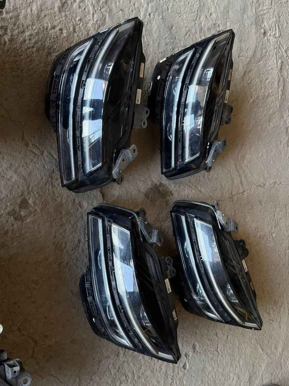 لايت+بك لايت
السلام عليكم 
G90
Gv
الديوانية /شارع الاسكان /مجمع ضرغام الحلاوي 
***********📞وتساب
يوجد توصيل🚙
