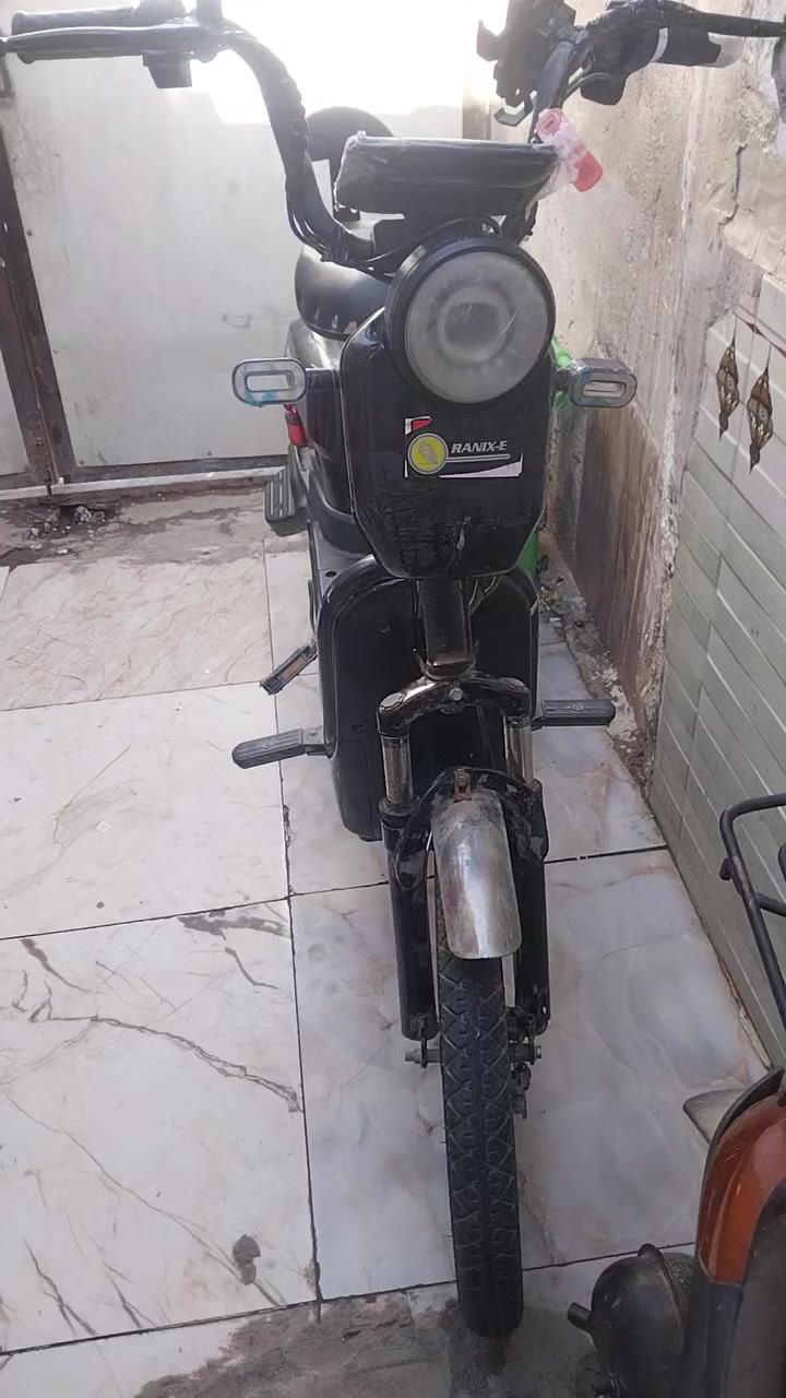 قيم وخذه بدون بطاريات وماشه يحتاج تبديل


**إذا كنت صاحب هذا الإعلان وتريد حذفه لأي سبب، رجاءا أرسل رسالة إلى الدعم الفني**