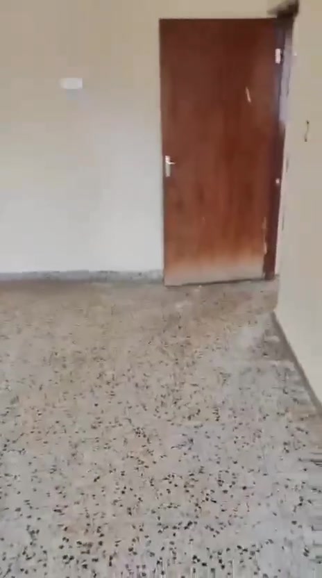 شقة للأيجار حي البلديات
مطبخ غرفتين نوم صحيات + مخزن

بدل الايجار 250 الف 

للمعلومات الاتصال على

***********
***********
