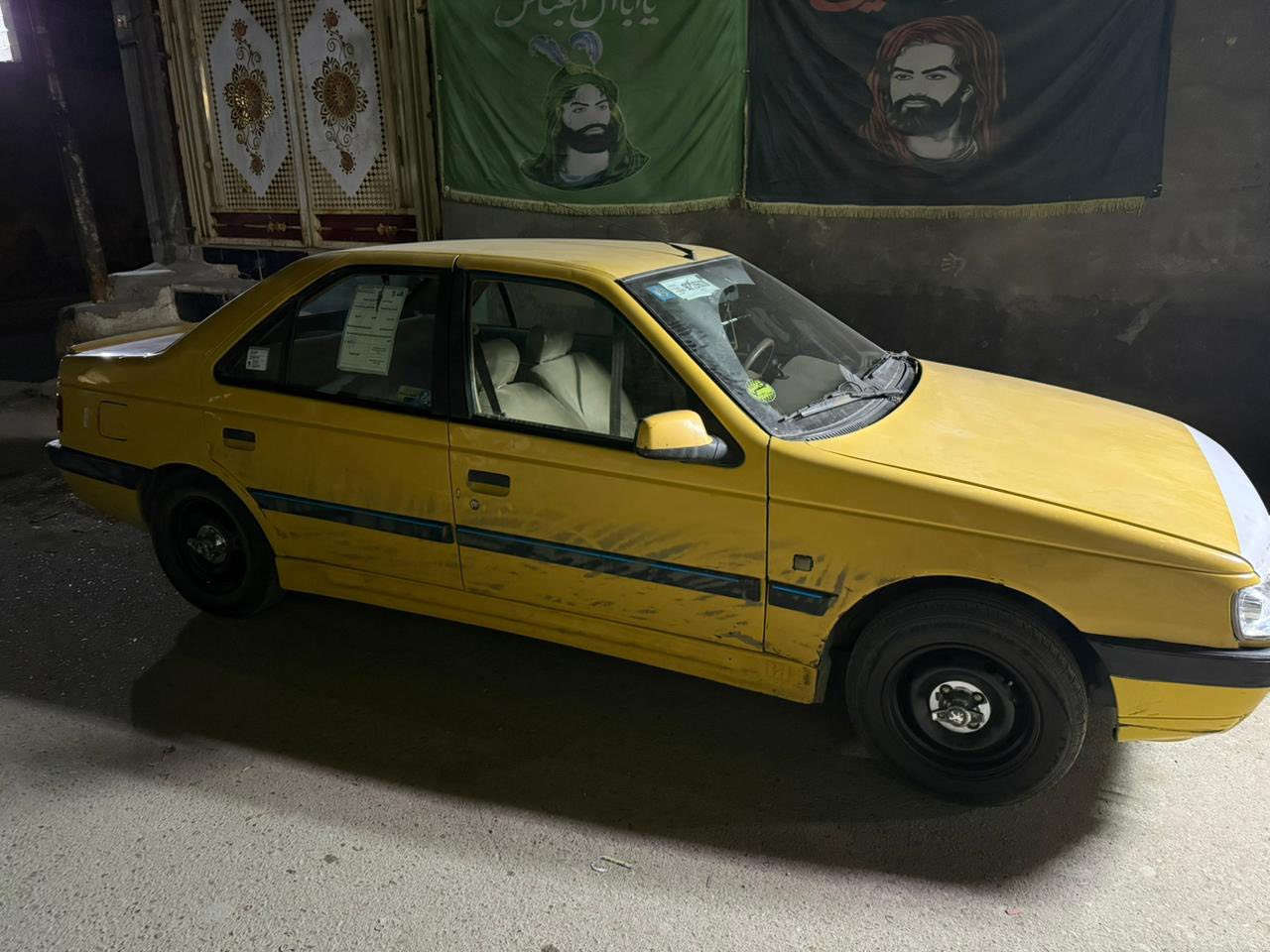 بيجو اكد موديل 15 مراوس فقط ب اوبترا خصوصي  موديل 7 او 8 مع الفرق 
منظومة غاز ودوشمة كوستر وهورن بوش ولايت زنون وشاشة وكامرة وتخم تاير جديد كاملة على اخر حباية بس الصدر الامامي بس بوش والخلفي كلش زين بسمي مصفرة من كلشي بدون صبغ بدون معجون ابدد
***********
