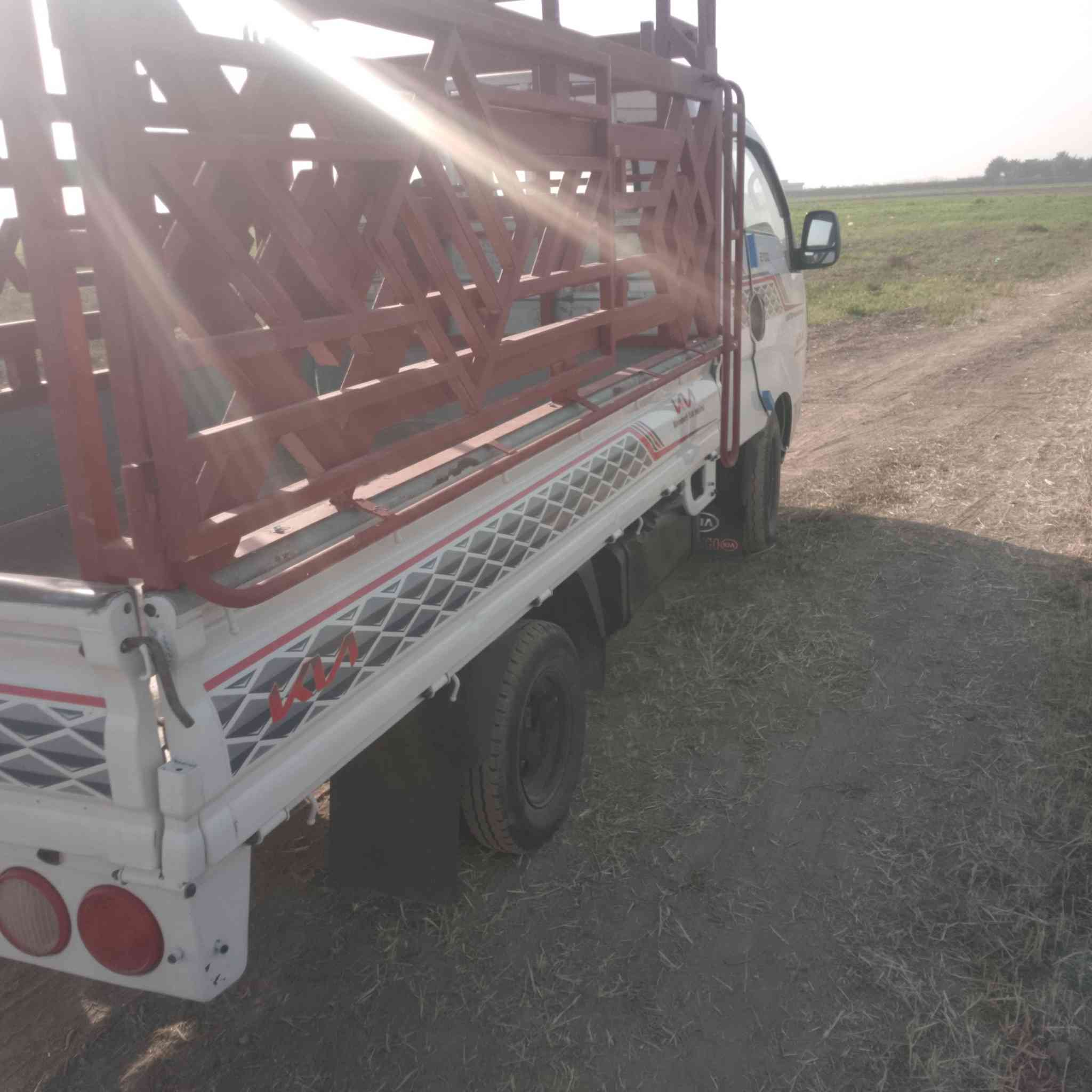 كيه للبيع 16 رقم واسط تحويل مباشر كفاله عامه من الصبغ والبارد والشاصي من محرك كسن كير مكفول كفاله عامه مكان السياره واسط فضاء الصويره سعر 108بيه مجا ***********
